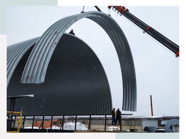 Полукруглые ангары в Югорске